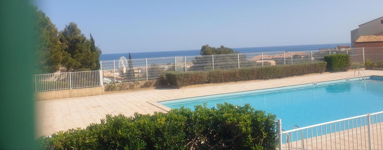 Appt 2 Ou 4 Personnes Avec Piscine, Tennis Et Parking Prive Fleury  Luaran gambar