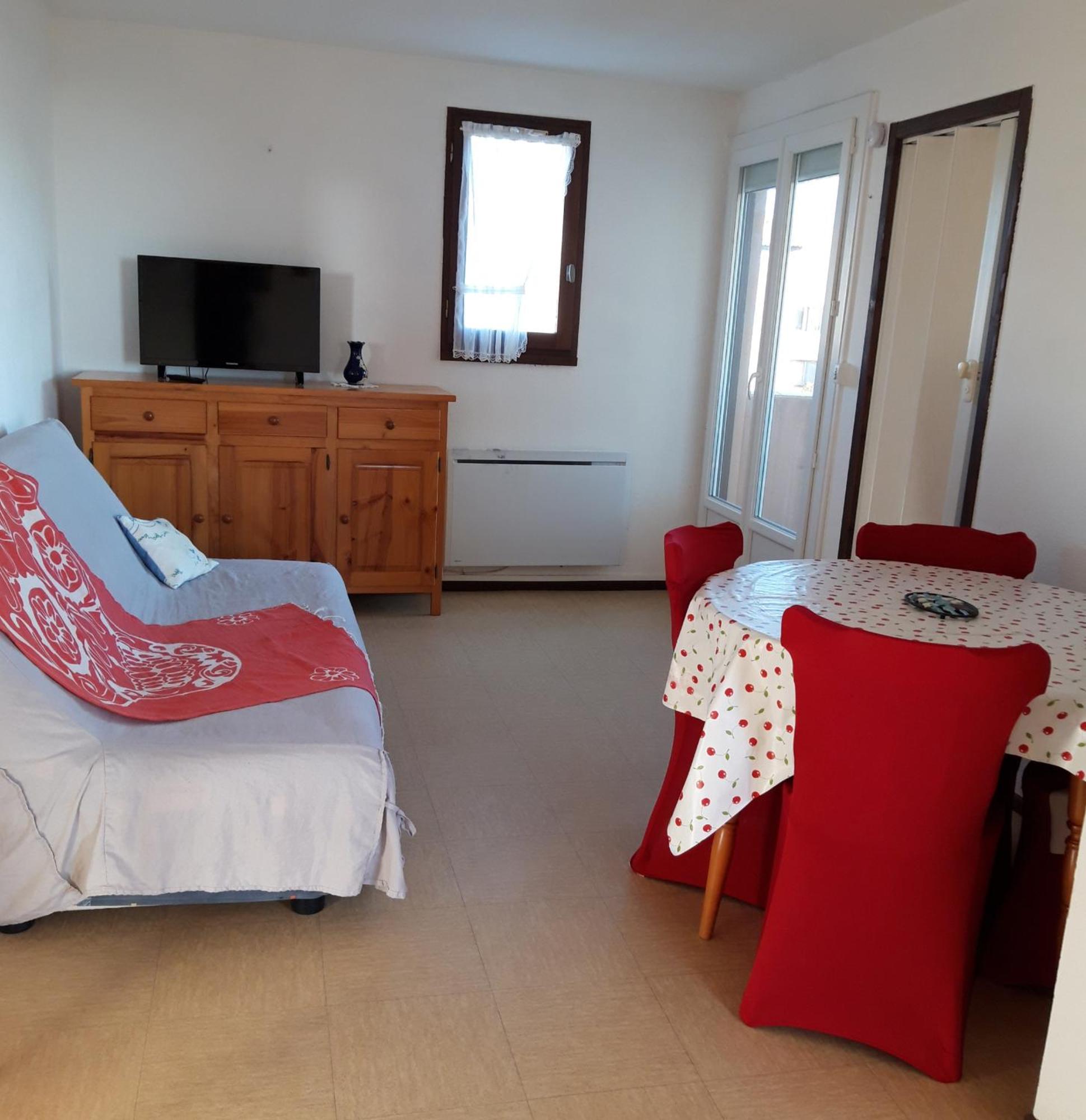 Appt 2 Ou 4 Personnes Avec Piscine, Tennis Et Parking Prive Fleury  Luaran gambar
